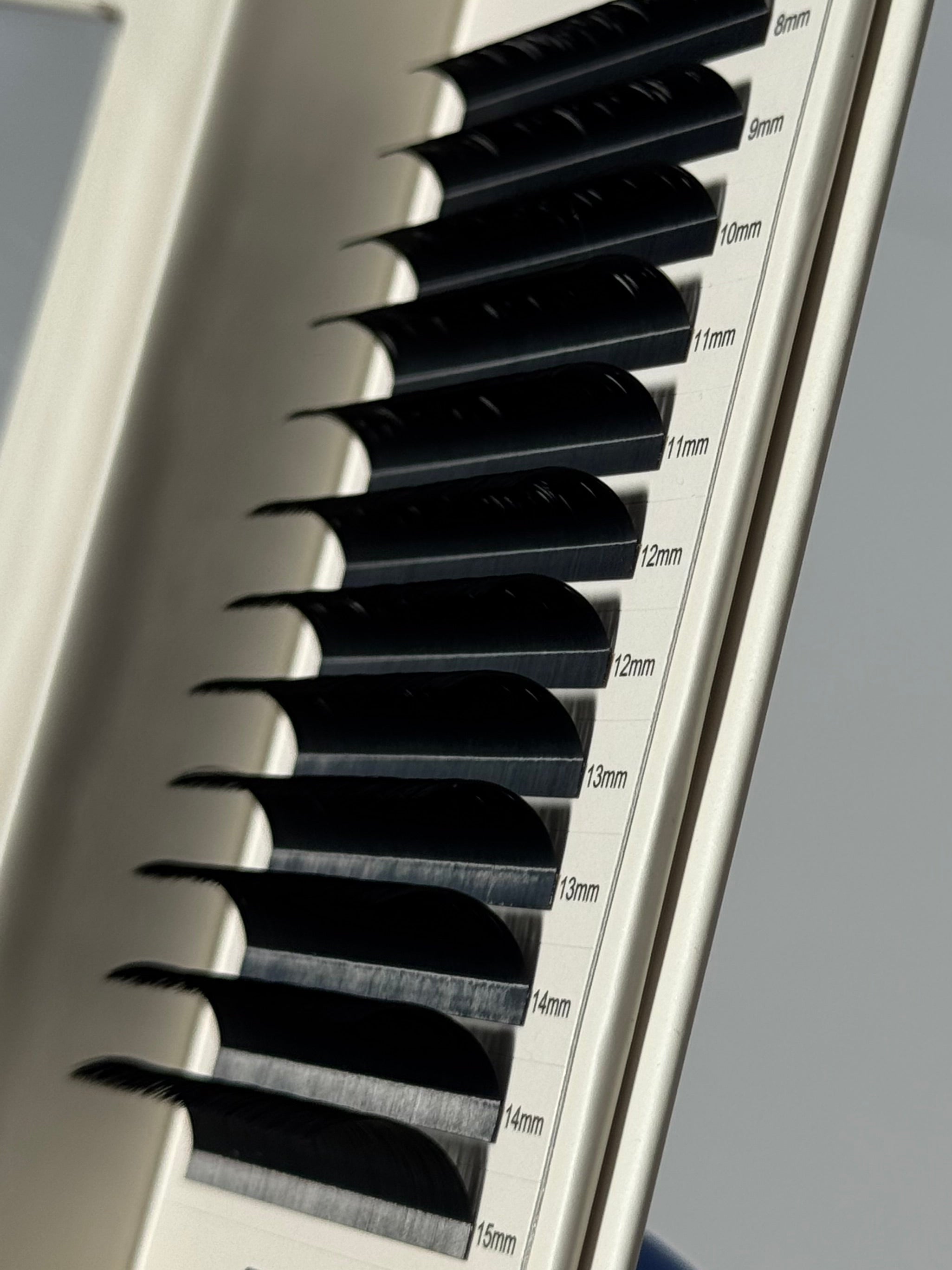 .03 Ultra Lite Cashmere Lash trays